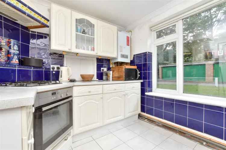 2 Bedroom Flat for Sale in Sutton