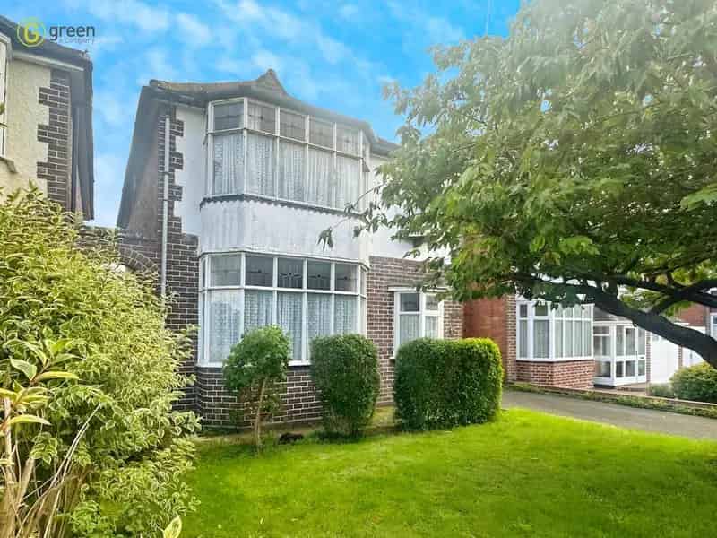 3 Bedroom Detached House For Sale