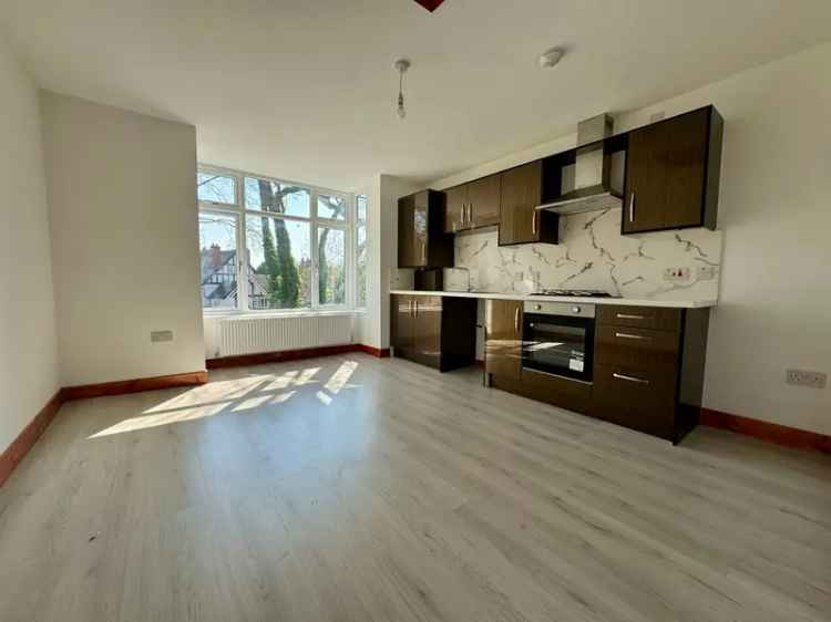 3-Bedroom Flat near Walsall Arboretum