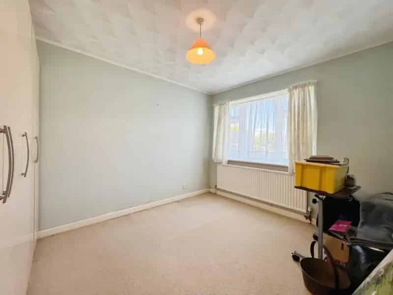 2 Bed Detached Bungalow For Sale - No Onward Chain
