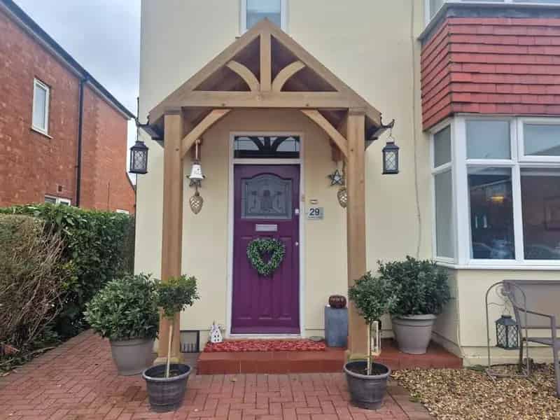 3 Bedroom Semi Detached House Kenilworth Warwickshire