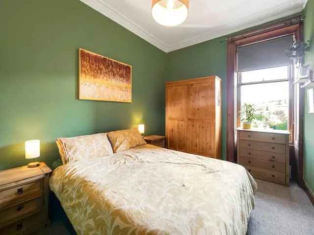 1 Bedroom Flat for Sale in North Kelvinside