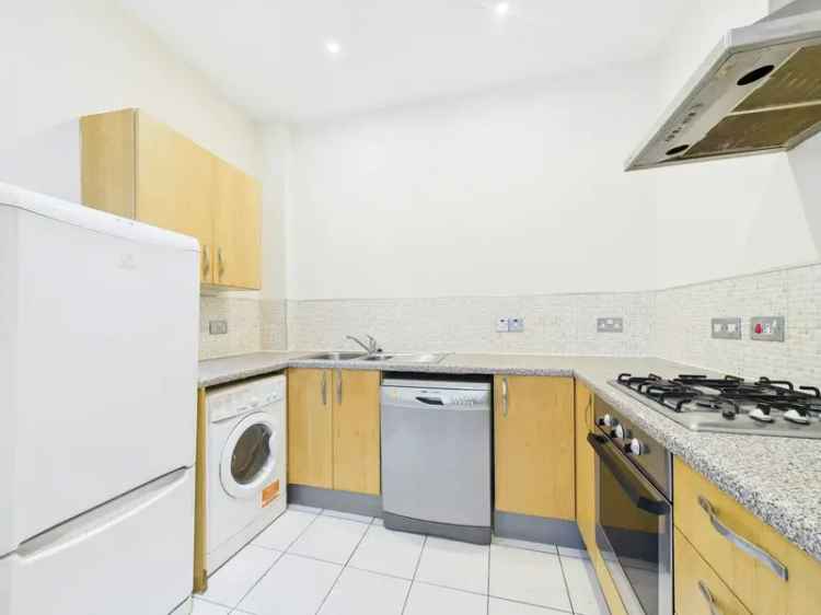 Spacious 2-Bed 2-Bath Apartment Grade II Listed Building City Centre