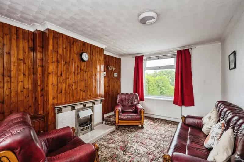 3 Bedroom Terraced House For Sale Needs Modernisation