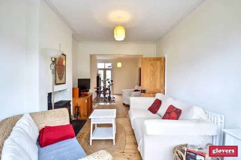5 Bedroom Semi-Detached House for Sale