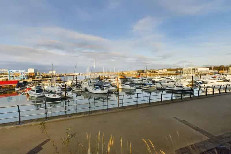 2 Bedroom Flat for Sale EWS1 Certified Riverside Quay Southampton