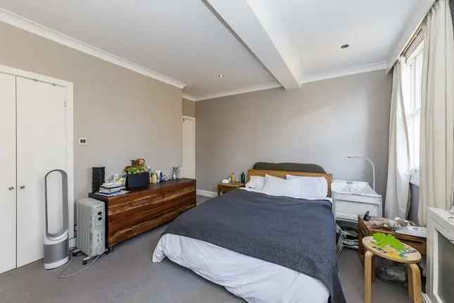 Flat to rent in St George`S Square, Pimlico SW1V