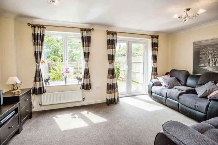 Four Bedroom Bebington Townhouse Near Schools and Amenities