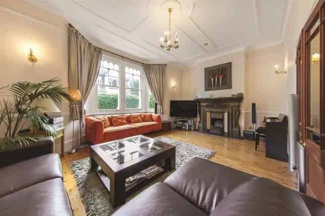 End Terrace House for Sale Wakehurst Road London SW11