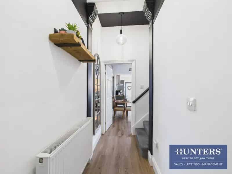 2 bedroom House
 For Sale 
Total Size: 973 SQ FT
