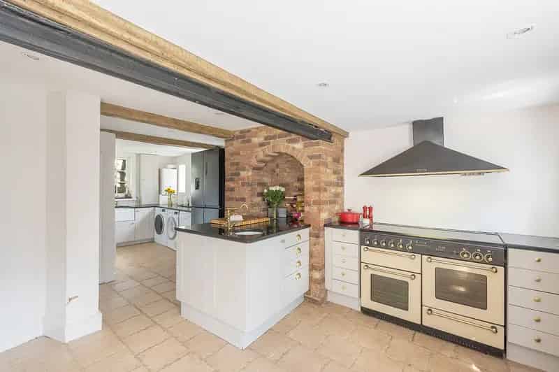 4 Bedroom Thatched House for Sale Needingworth