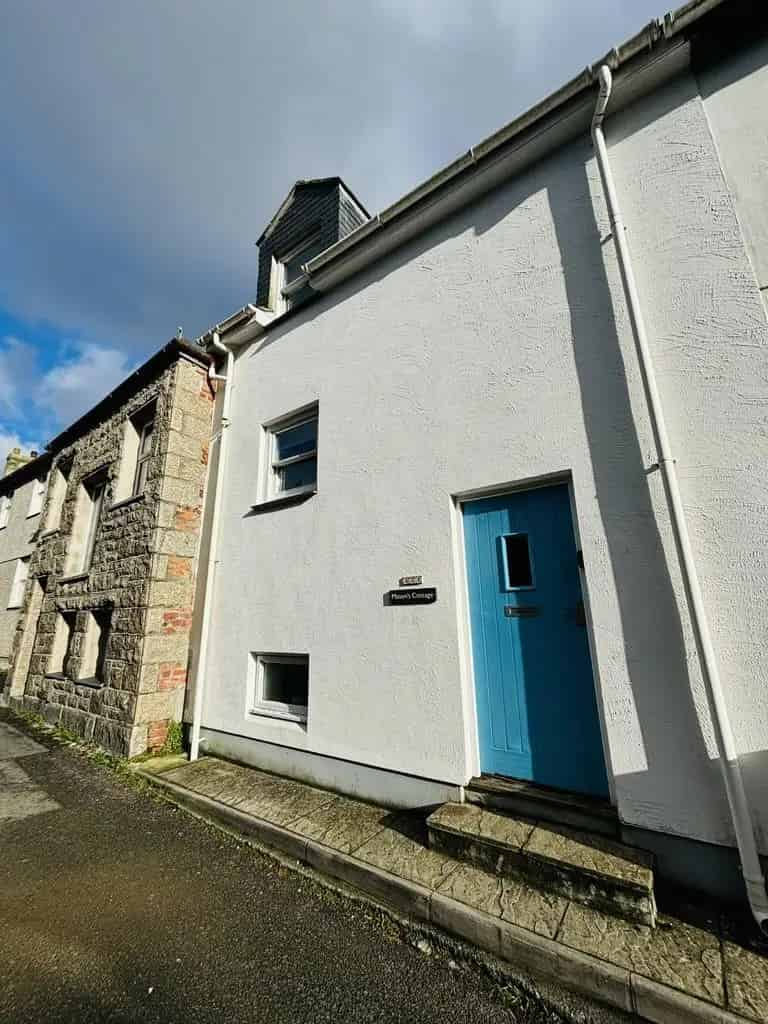 2 Bedroom Townhouse to Rent - Garage & Utility Area
