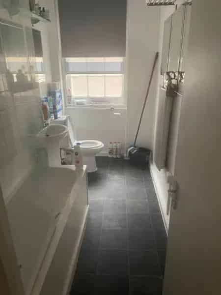 Ground Floor Property with Original Oak Floors and Tiled Bedroom