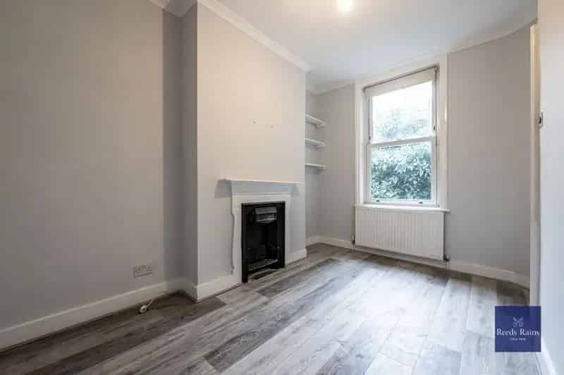 2 Bedroom Flat to Rent London SW9