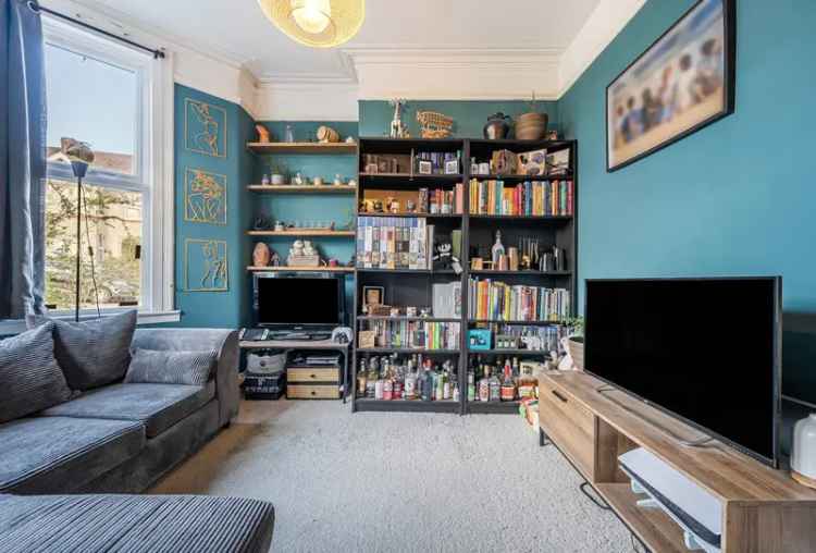 1 Bedroom Flat for Sale Near Gloucester Road