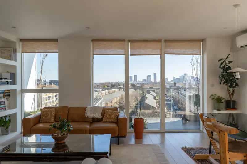 2-Bedroom Apartment Homerton London E9 Modern Expansive