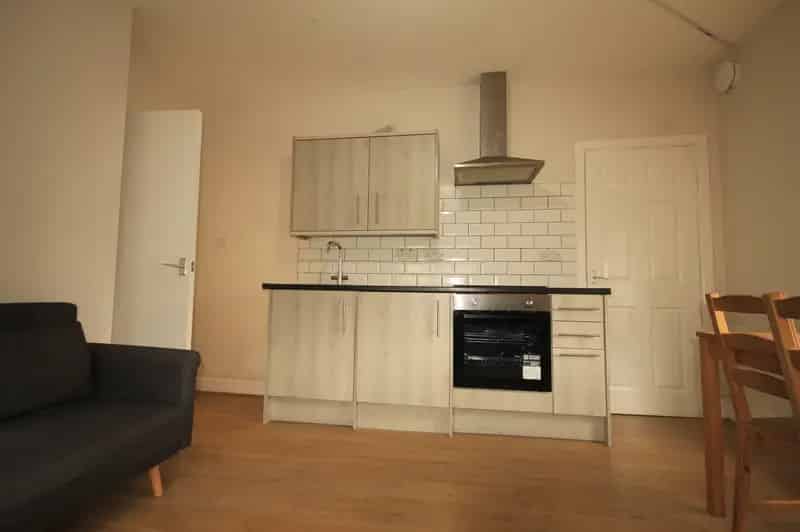 1 Bedroom Flat House to Rent