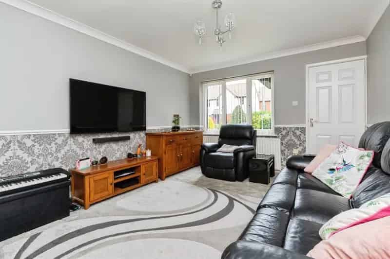 3 Bed Detached House Barham Road Stevenage