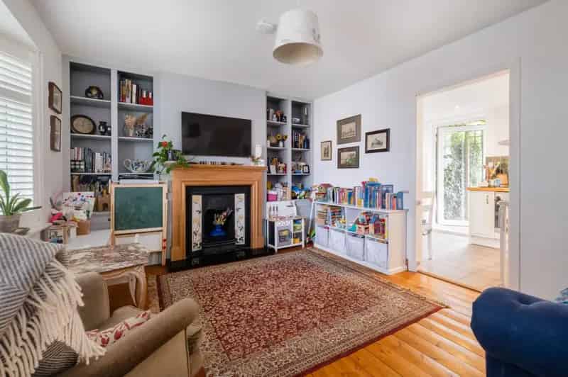 2 Bedroom Dockers Cottage For Sale Potential To Extend