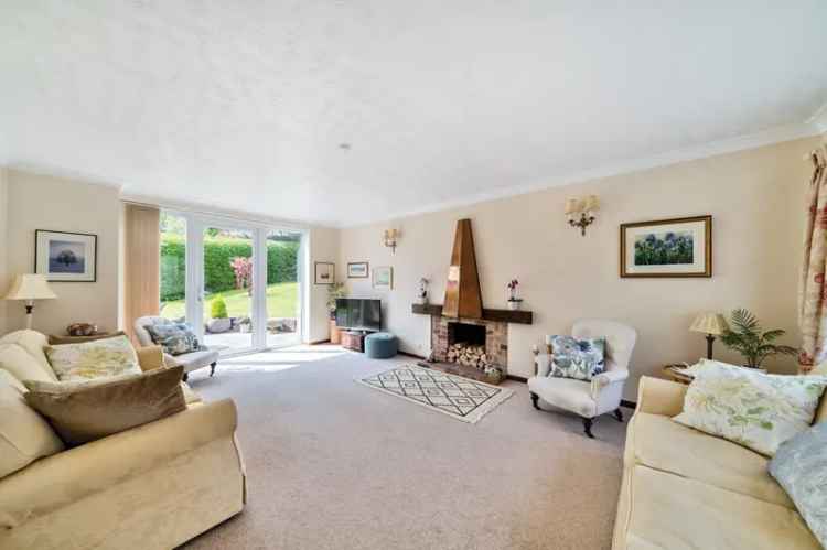 4 Bedroom Detached House for Sale in Winchester