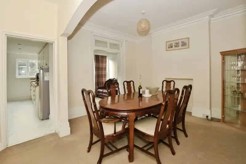 5 Bedroom Period Home Near Folkestone West Station