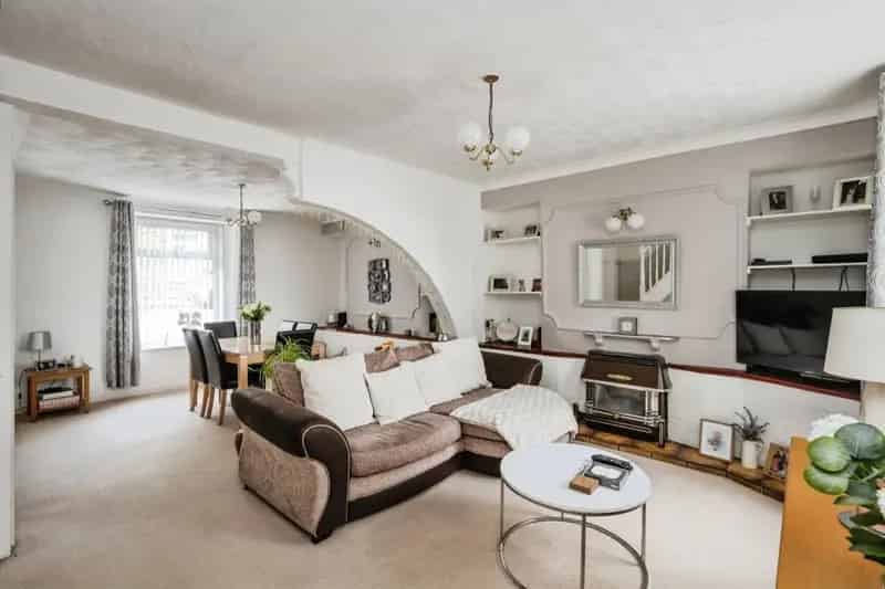 3 bedroom terraced house