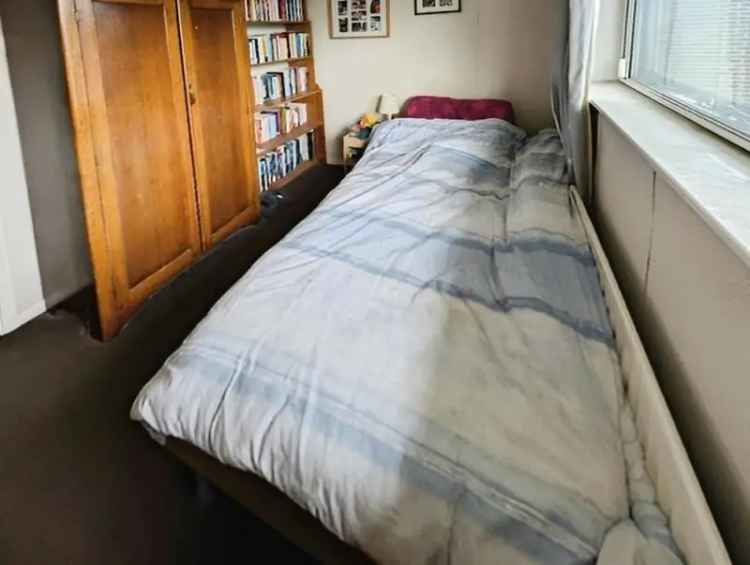 5 Bed House For Sale Needs Modernising