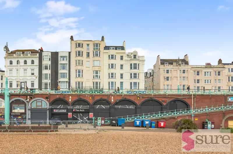 Seafront Studio Flat Brighton Lift Access Furnished