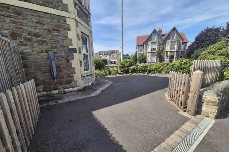 2 Bedroom Flat for Sale in Clevedon, North Somerset