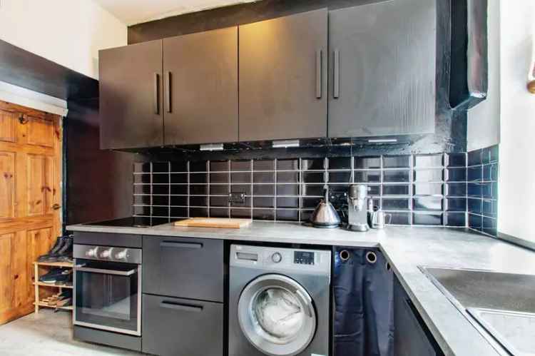 2 Bedroom Mid Terrace House for Sale Morley West Yorkshire