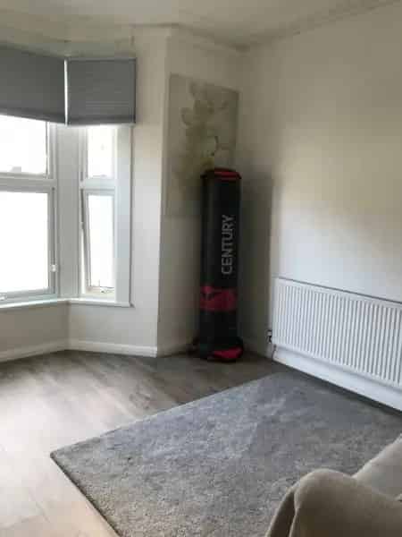 3 Bedroom Victorian House Large Garden Excellent Transport Links