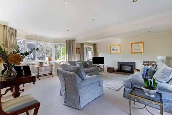 Spacious Family Home in Gerrards Cross with Large Garden