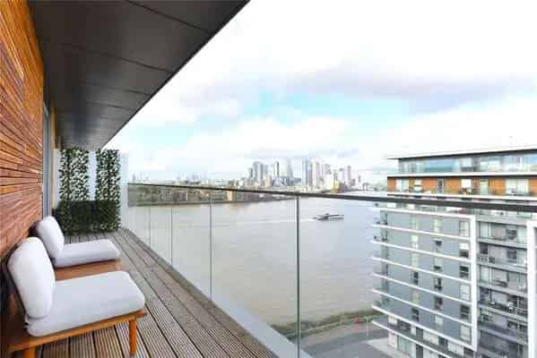 River Gardens One Bedroom Apartment Greenwich London
