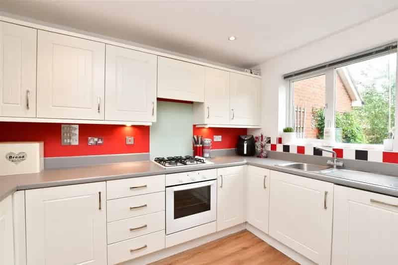 3 Bedroom End Terrace House for Sale