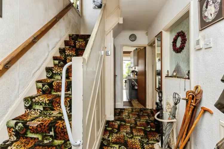 3 Bed Detached House NG3 - Family Home