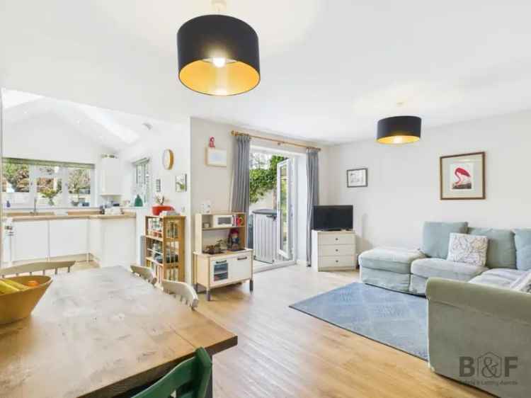 3 Bedroom Detached House For Sale Near St Georges Park