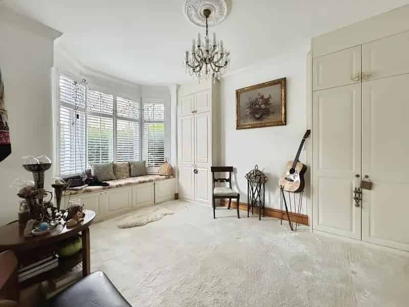 3 Bedroom Mid Terrace House for Sale London E13