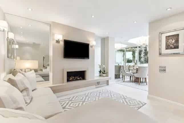 3 Bedroom Maisonette for Sale in Chelsea SW3