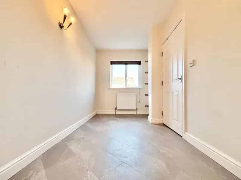 5 Bed Detached House for Sale