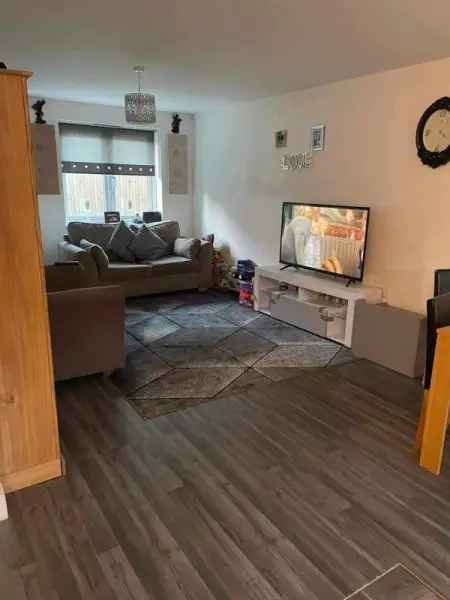 Flat For Rent in Tonbridge and Malling, England