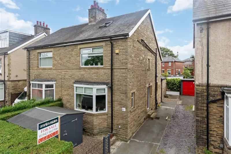 3 Bedroom Semi Detached House For Sale