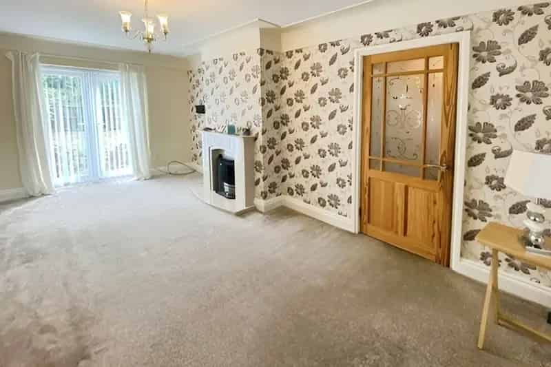 3 Bedroom End Terrace House For Sale Freehold No Onward Chain