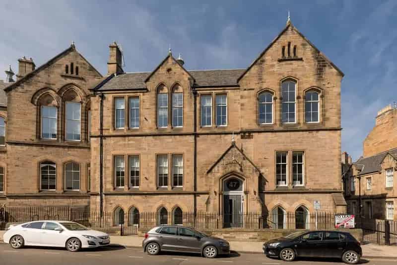 3 Bedroom Duplex For Sale in Edinburgh