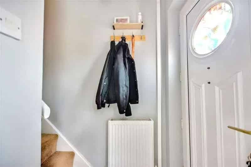 3 Bed House for Sale Near Town Centre