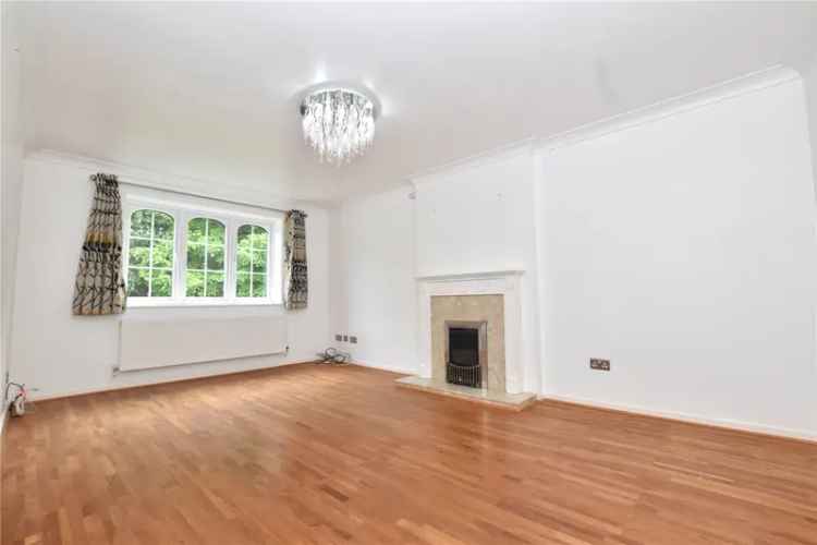 Apartment For Sale in Leeds, England