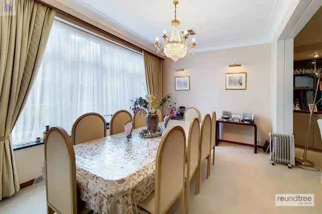 Detached house for sale in Winnington Close, Hampstead Garden Suburb N2