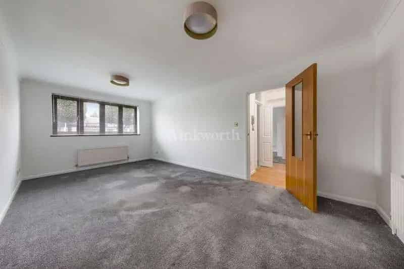 1 bed flat for sale