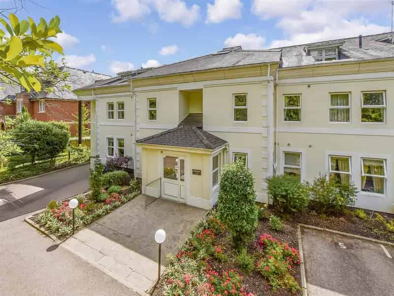 Flat for sale with 3 bedrooms, 2 Trinity Close, Tunbridge Wells
