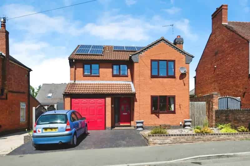 4 Bedroom Detached House For Sale Near Schools
