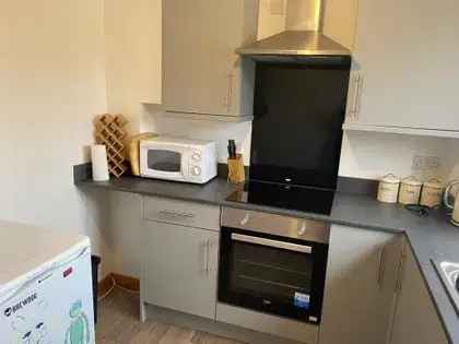 2 Bedroom Furnished Flat Aberdeen 55m² 2 Parking Spaces
